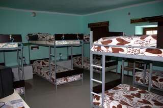 Хостелы Lovely Goris Горис Кровать в общем номере для мужчин и женщин с 10 кроватями-1